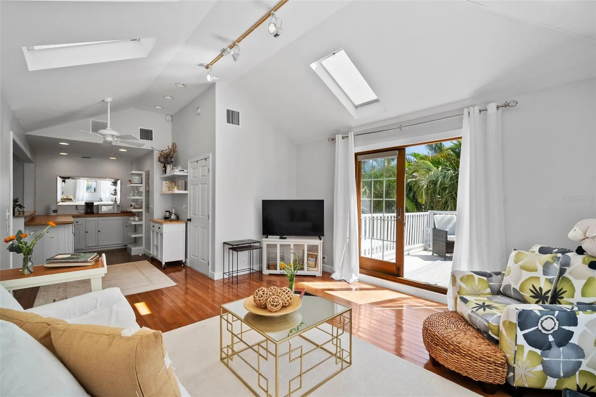 813 Hudson Avenue Sarasota FL 34236