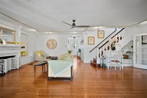 813 Hudson Avenue Sarasota FL 34236