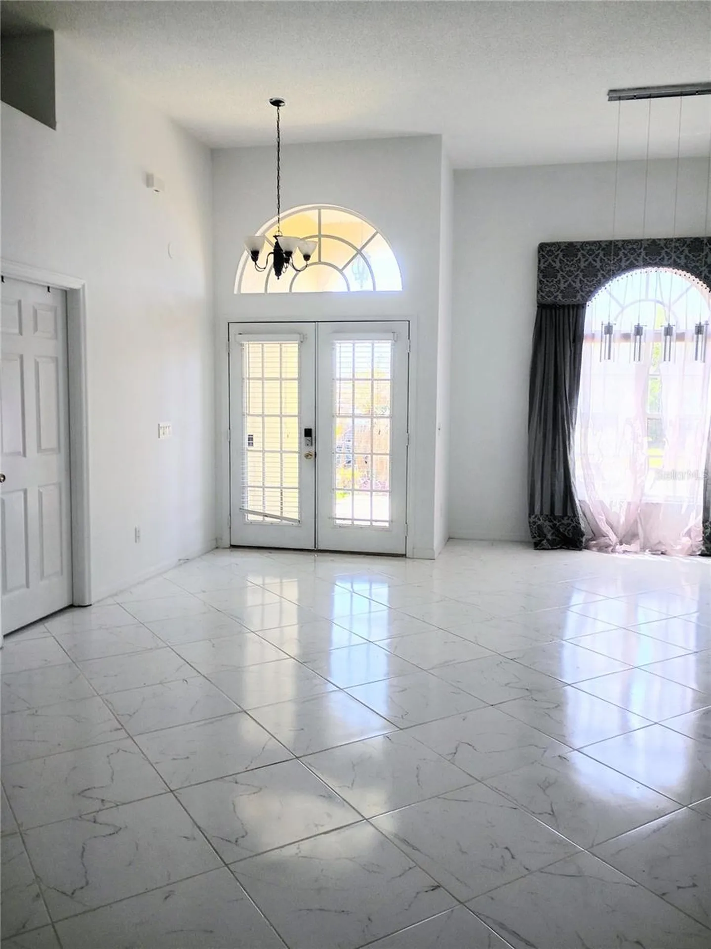 10 Nevada Loop Road Davenport FL 33897