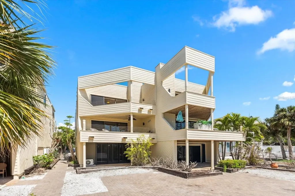 548 Beach Road Sarasota FL 34242
