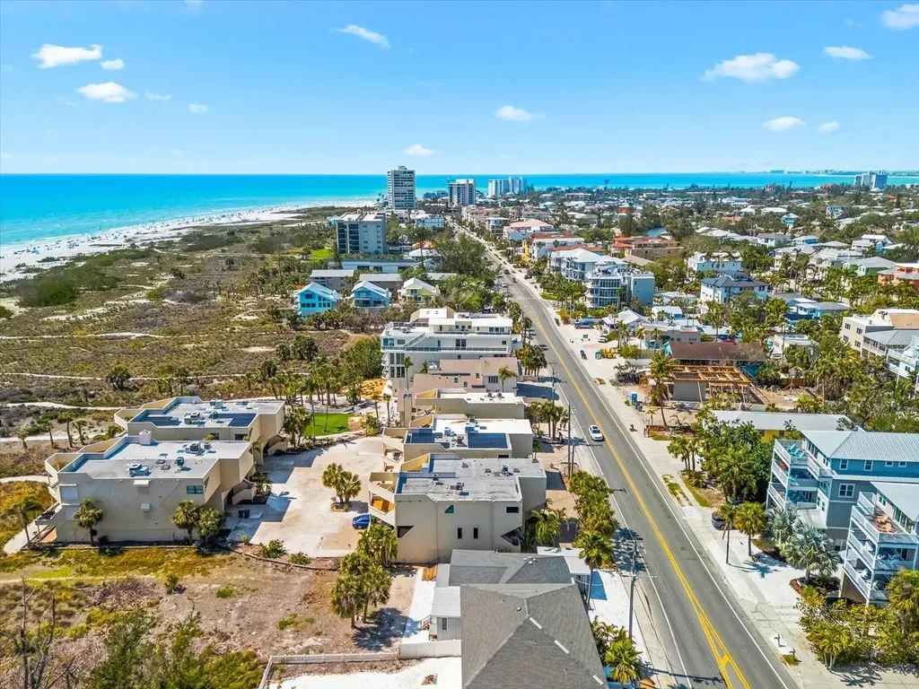 548A Beach Road Sarasota FL 34242