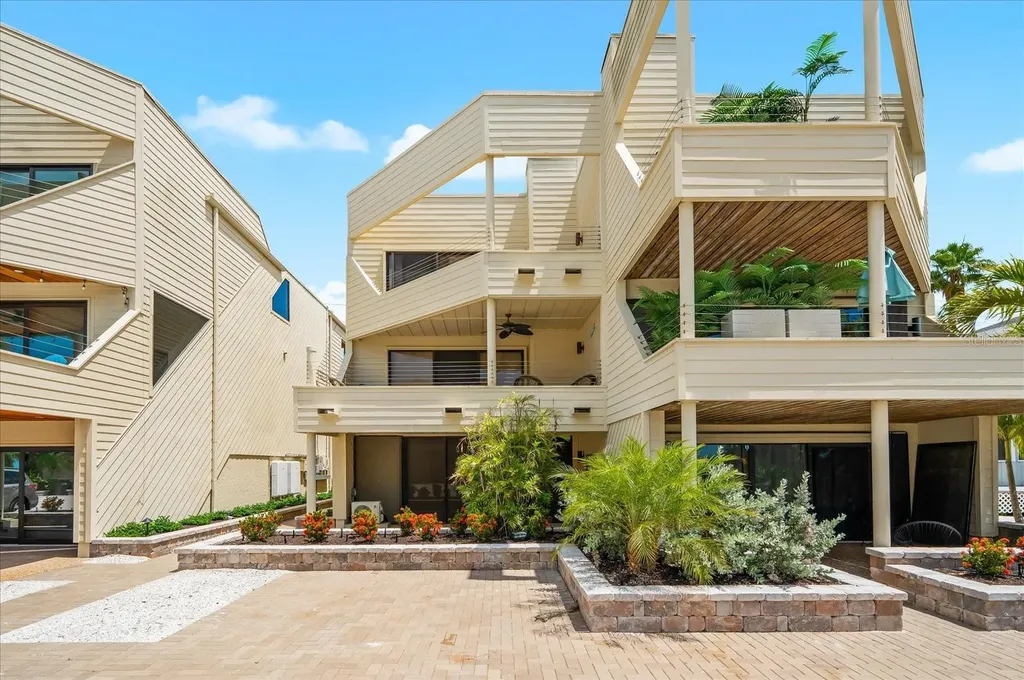 548 Beach Road Sarasota FL 34242