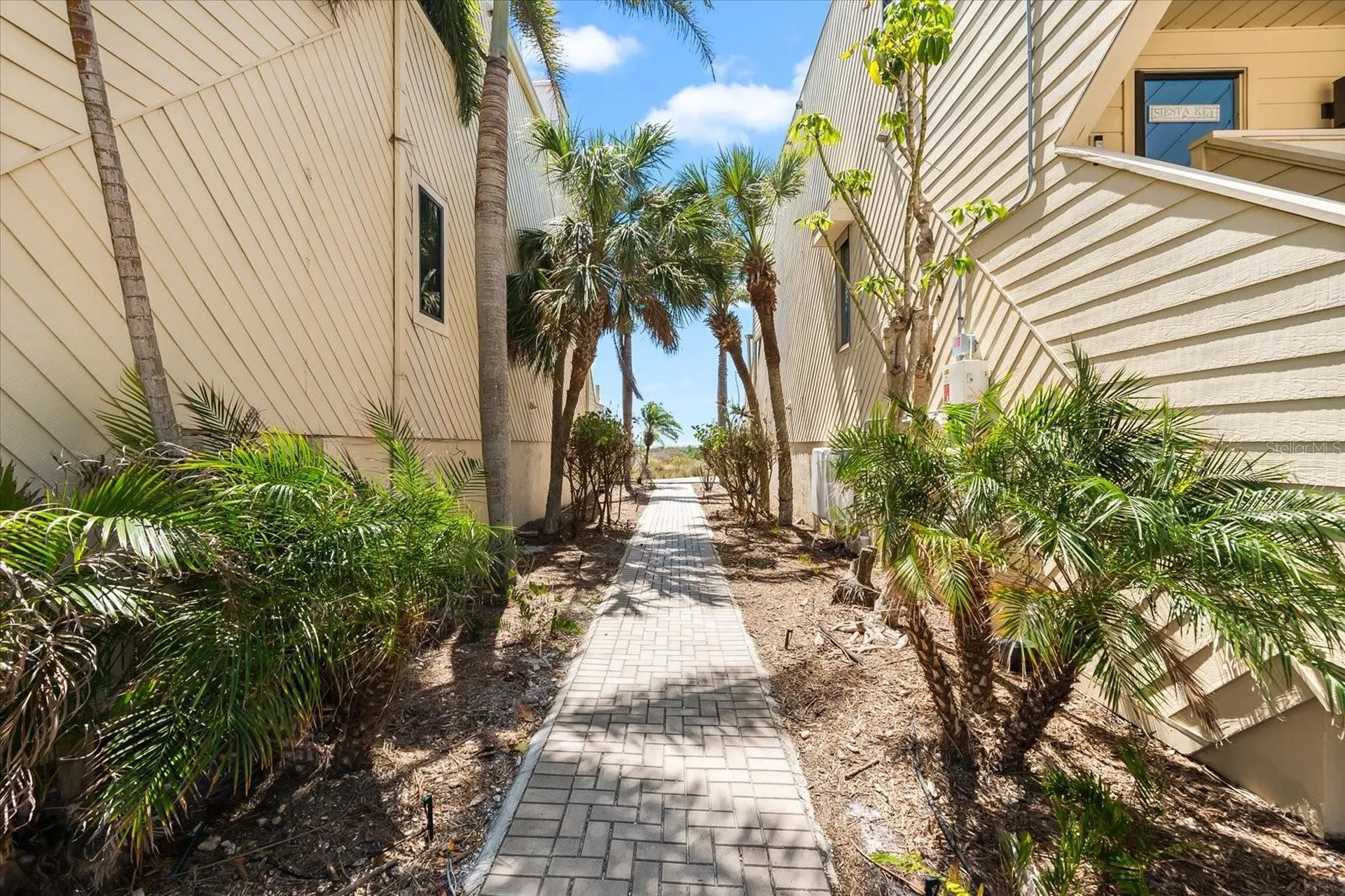 548 Beach Road Sarasota FL 34242