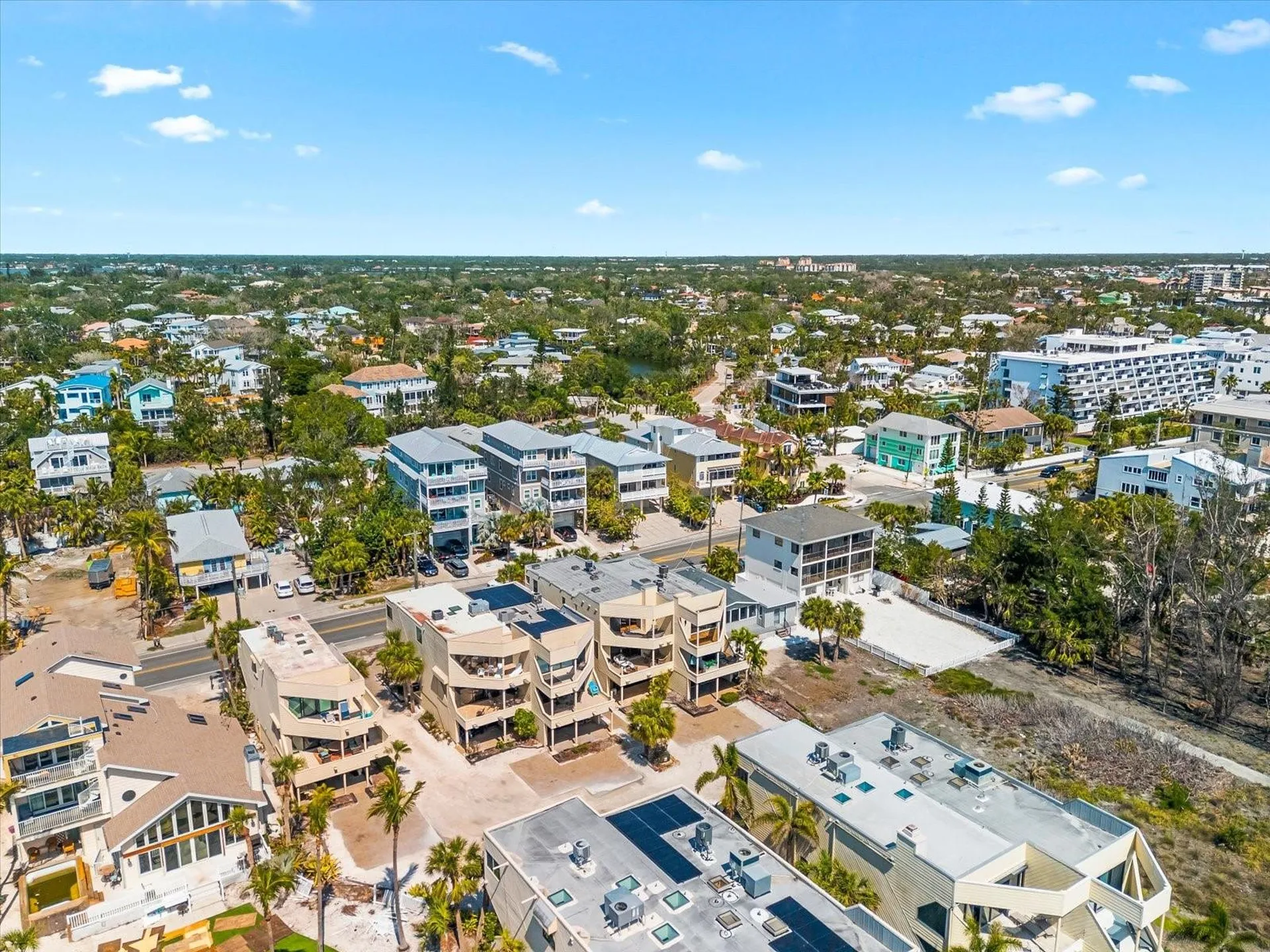 548A Beach Road Sarasota FL 34242