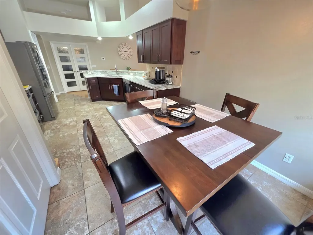 2608 Vinedale Avenue Valrico FL 33596