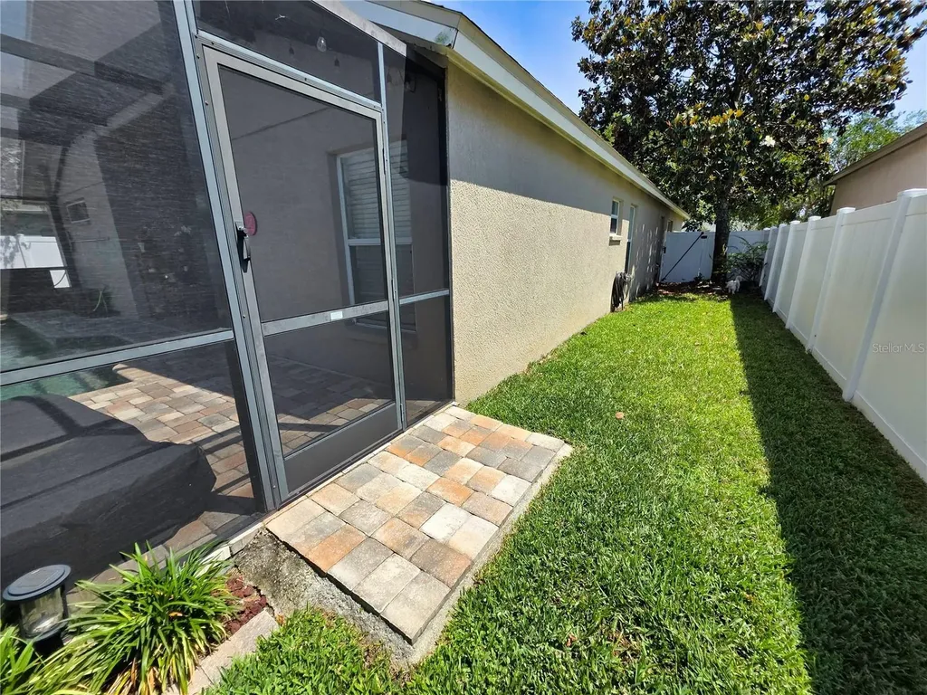 2608 Vinedale Avenue Valrico FL 33596