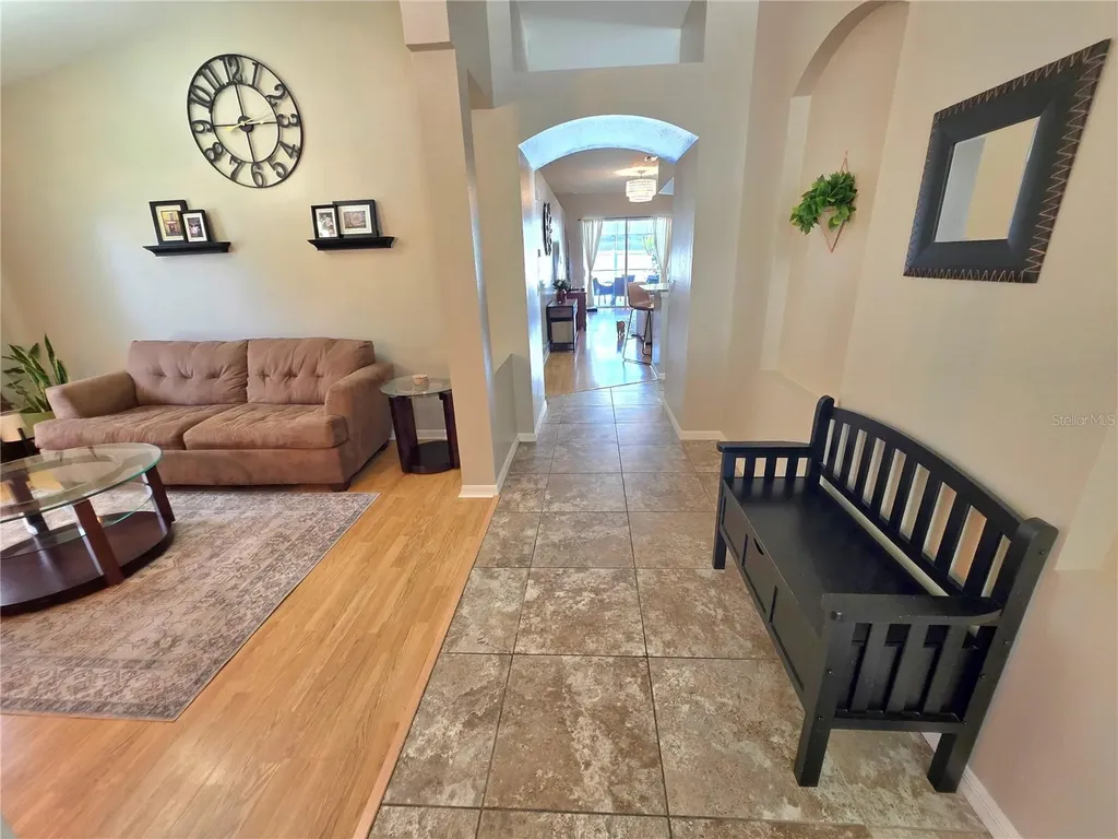 2608 Vinedale Avenue Valrico FL 33596