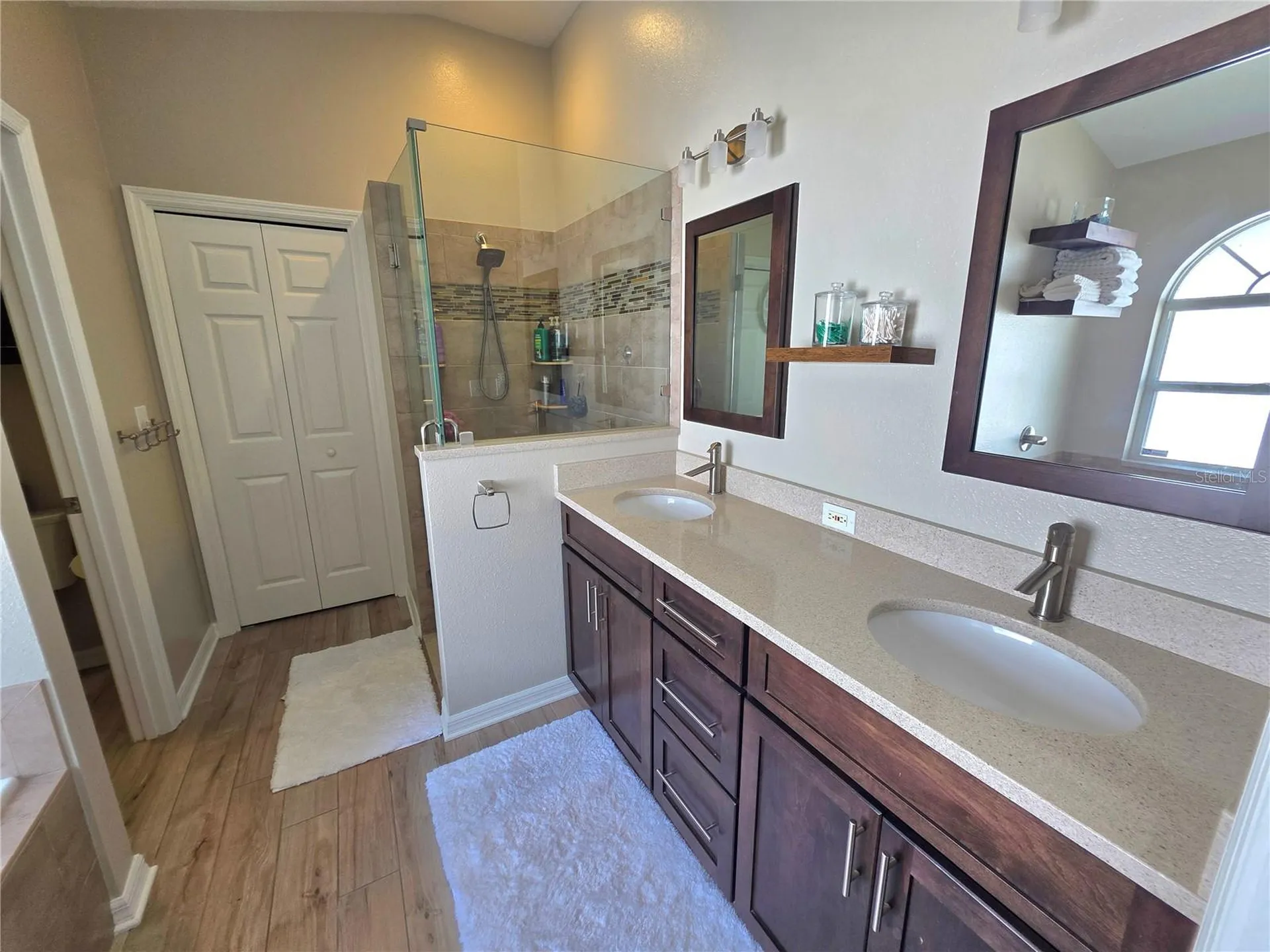 2608 Vinedale Avenue Valrico FL 33596