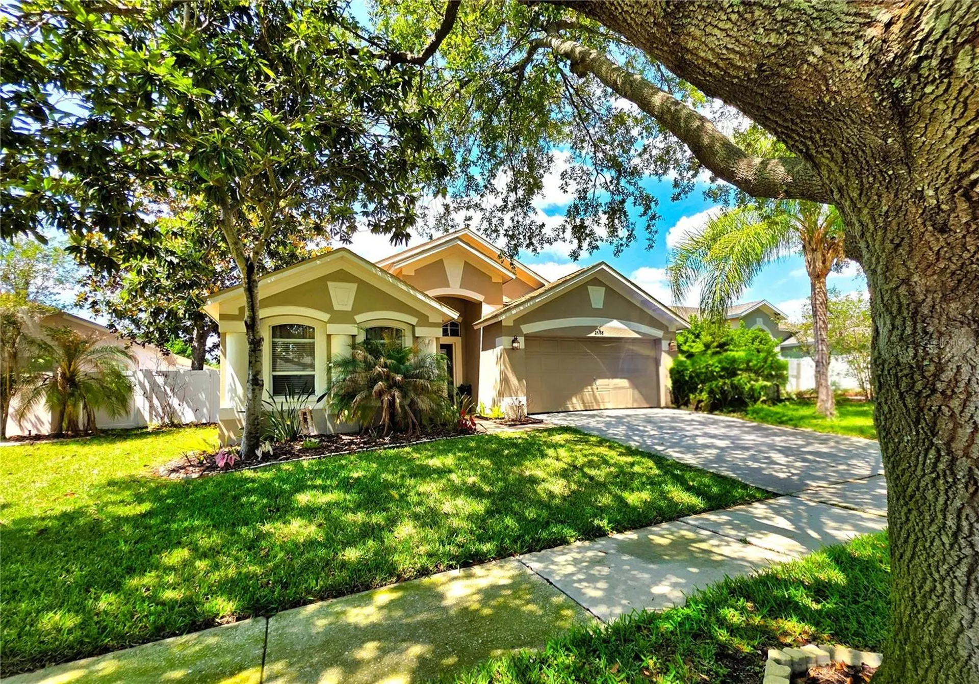 2608 Vinedale Avenue Valrico FL 33596