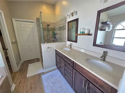 2608 Vinedale Avenue Valrico FL 33596