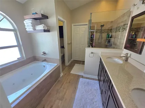 2608 Vinedale Avenue Valrico FL 33596