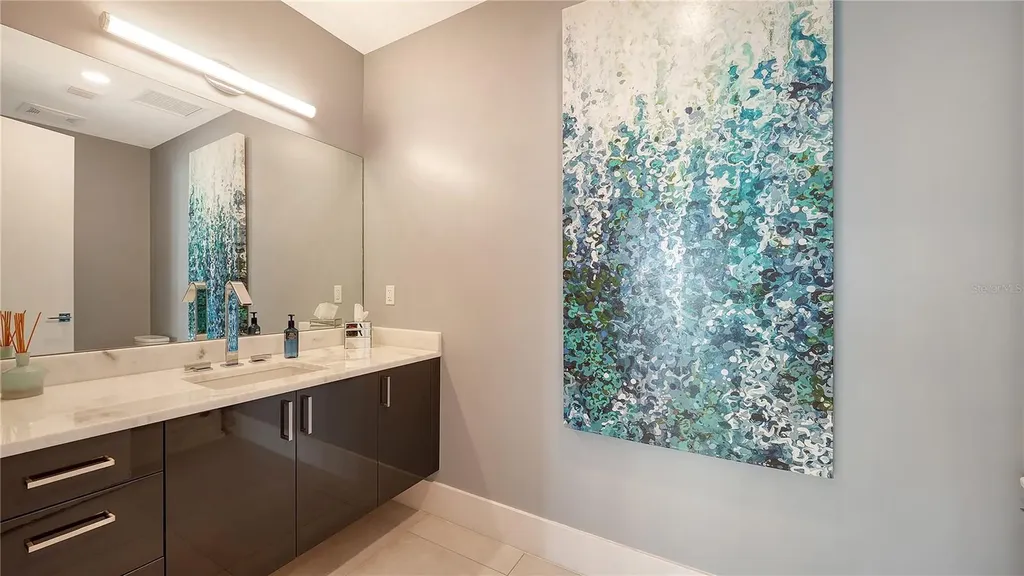 540 N Tamiami Trail Sarasota FL 34236