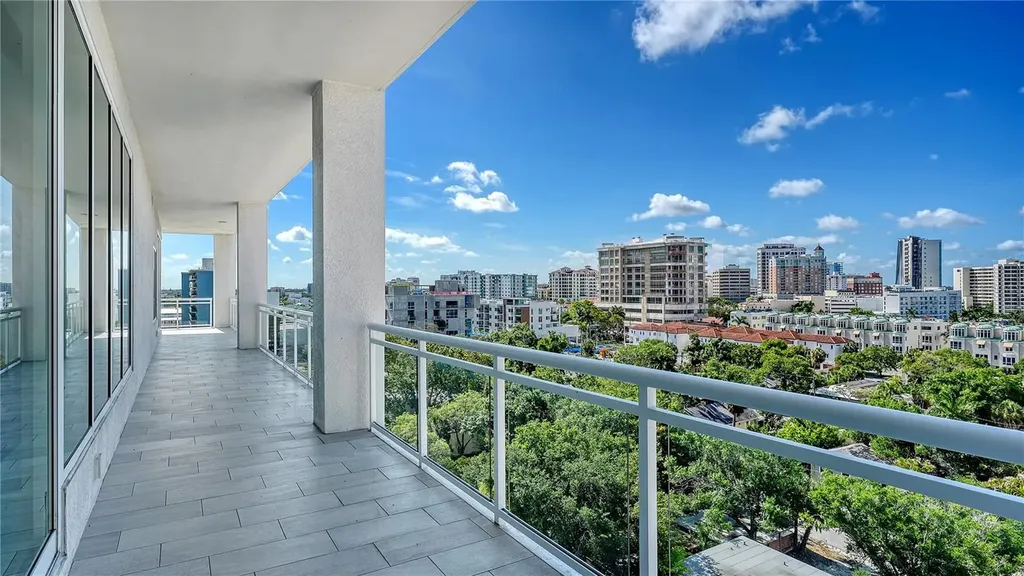540 N Tamiami Trail Sarasota FL 34236