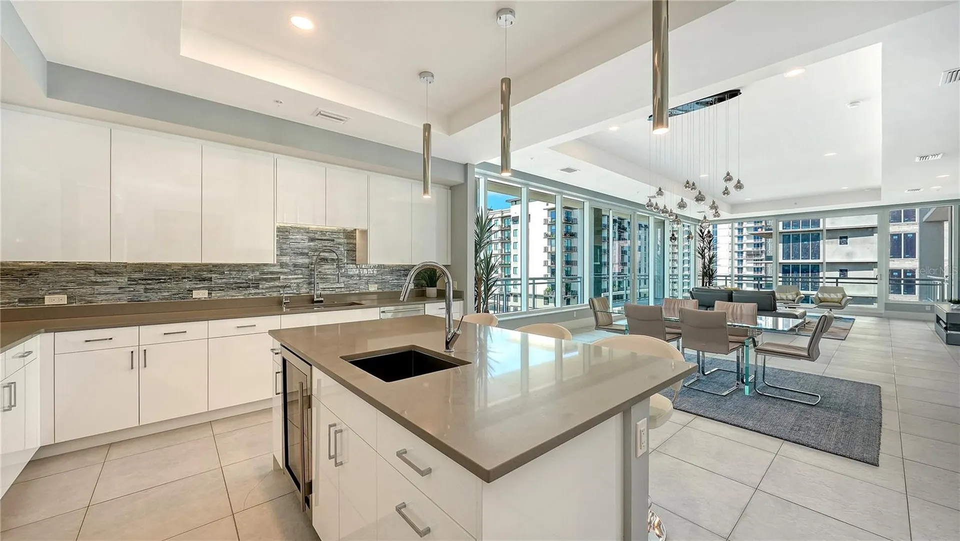 540 N Tamiami Trail Sarasota FL 34236