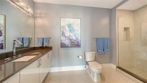 540 N Tamiami Trail Sarasota FL 34236