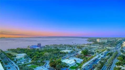 540 N Tamiami Trail Sarasota FL 34236