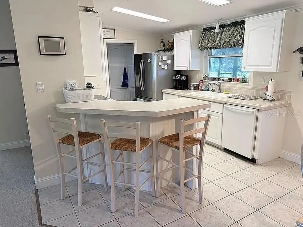 2086 Starboard Drive Geneva FL 32732