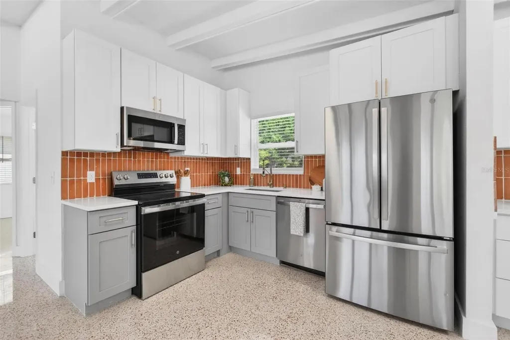 4029 3rd Avenue S St Petersburg FL 33711