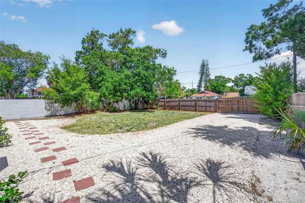 4029 3rd Avenue S St Petersburg FL 33711