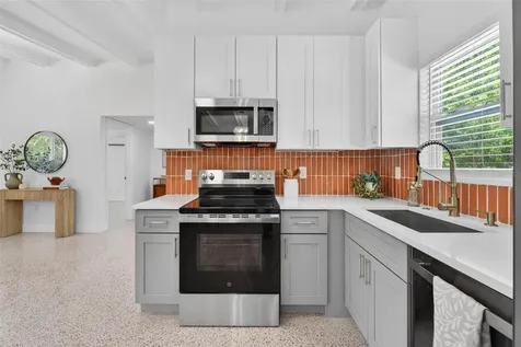 4029 3rd Avenue S St Petersburg FL 33711