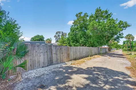 4029 3rd Avenue S St Petersburg FL 33711