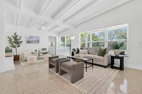 4029 3rd Avenue S St Petersburg FL 33711