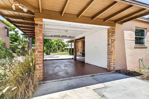1310 W Woodlawn Avenue Tampa FL 33603