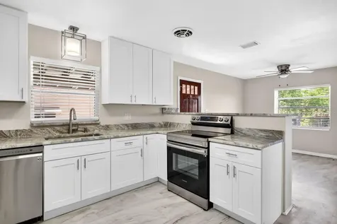 1310 W Woodlawn Avenue Tampa FL 33603