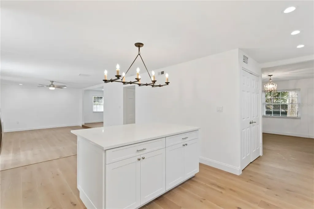 4704 W Brookwood Drive Tampa FL 33629