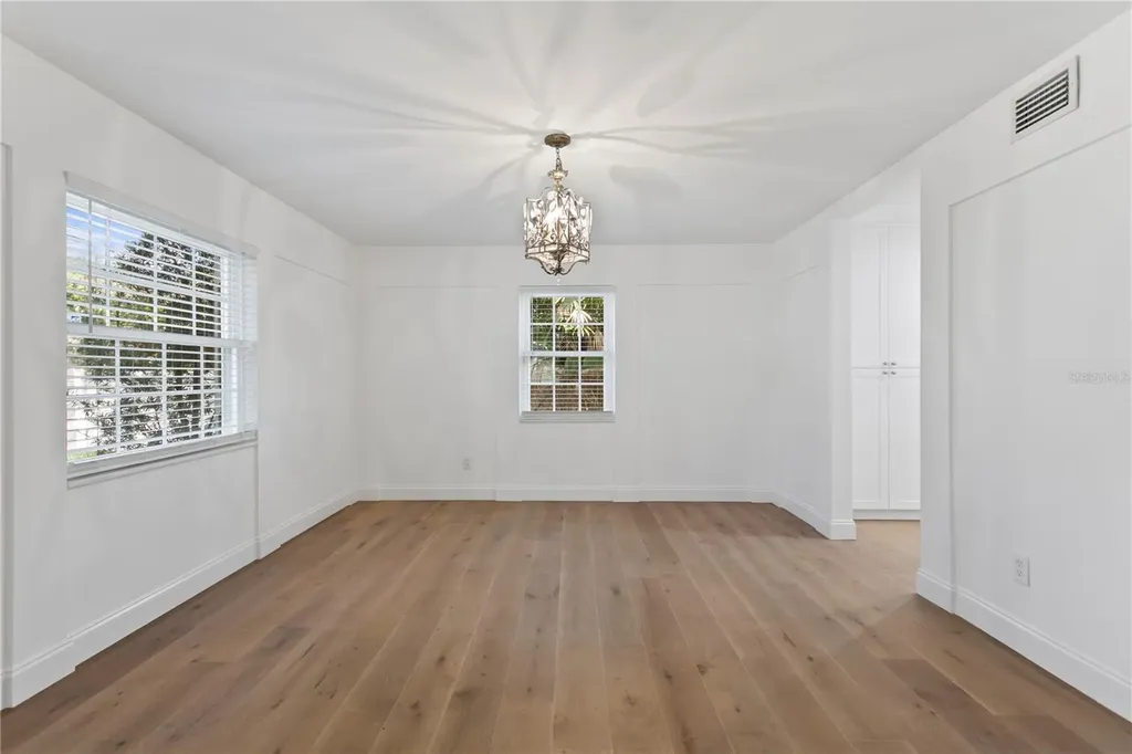 4704 W Brookwood Drive Tampa FL 33629