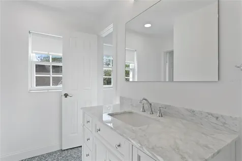 4704 W Brookwood Drive Tampa FL 33629