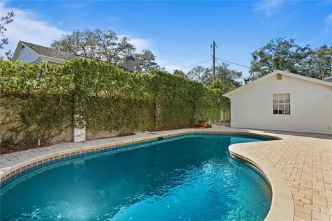 4704 W Brookwood Drive Tampa FL 33629