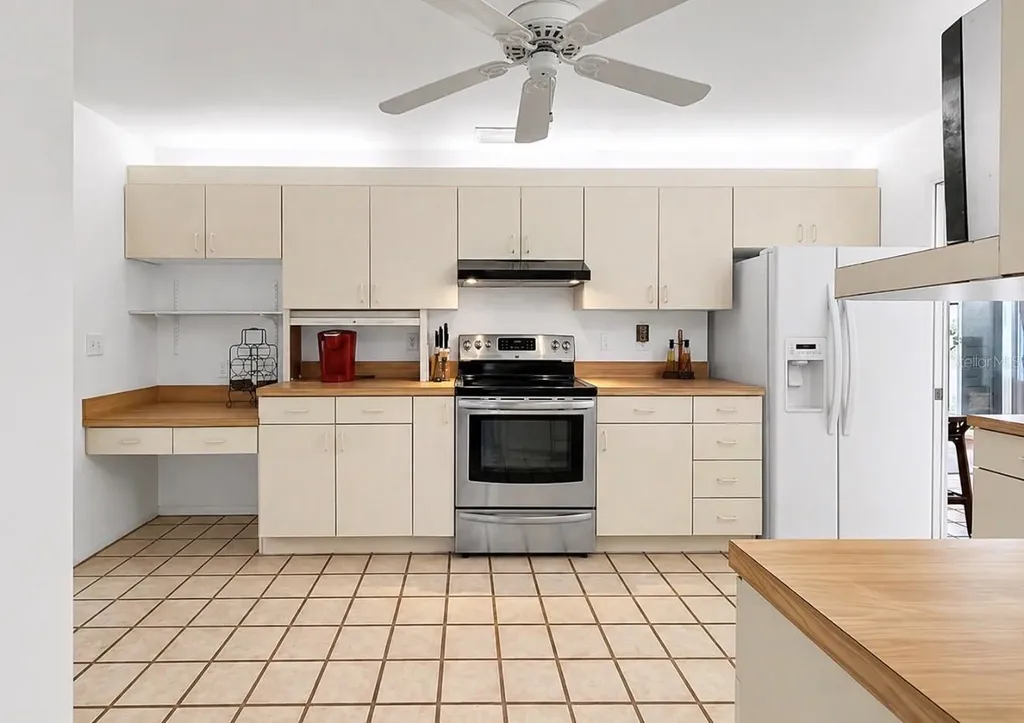 948 Winter Garden Drive Sarasota FL 34243