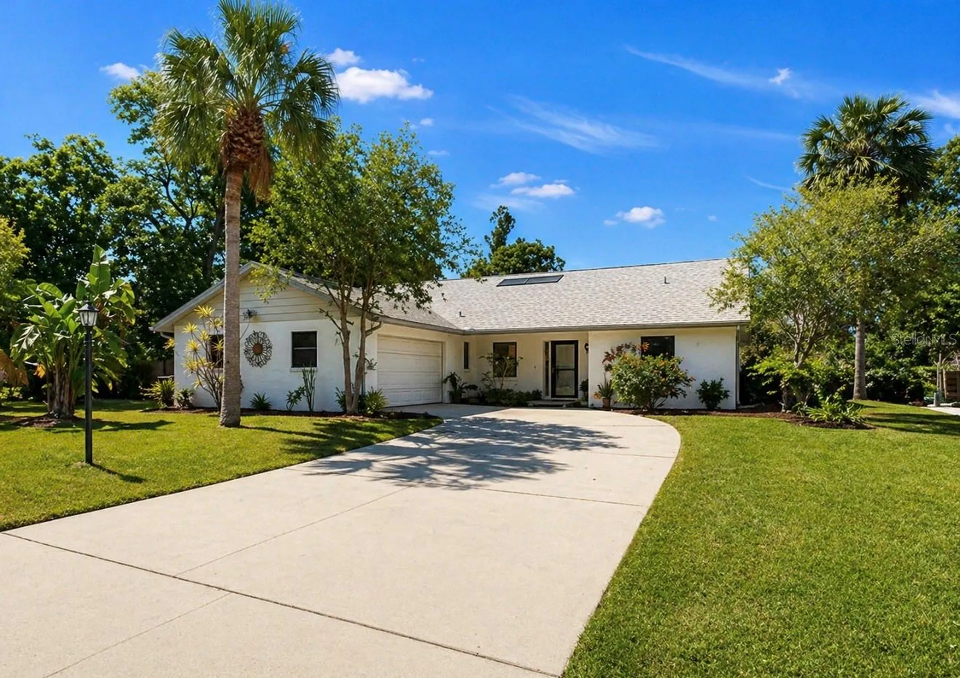 948 Winter Garden Drive Sarasota FL 34243