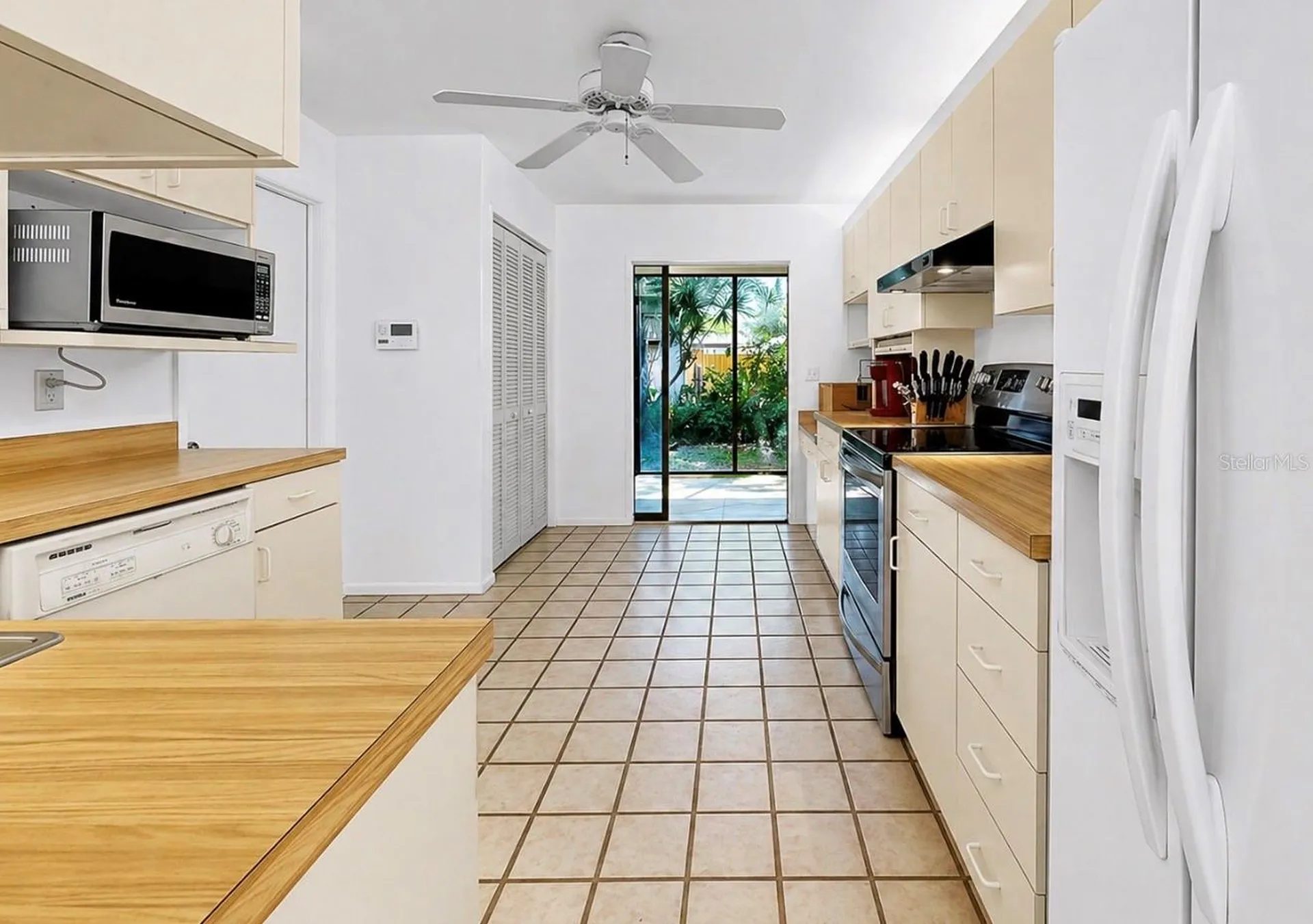 948 Winter Garden Drive Sarasota FL 34243