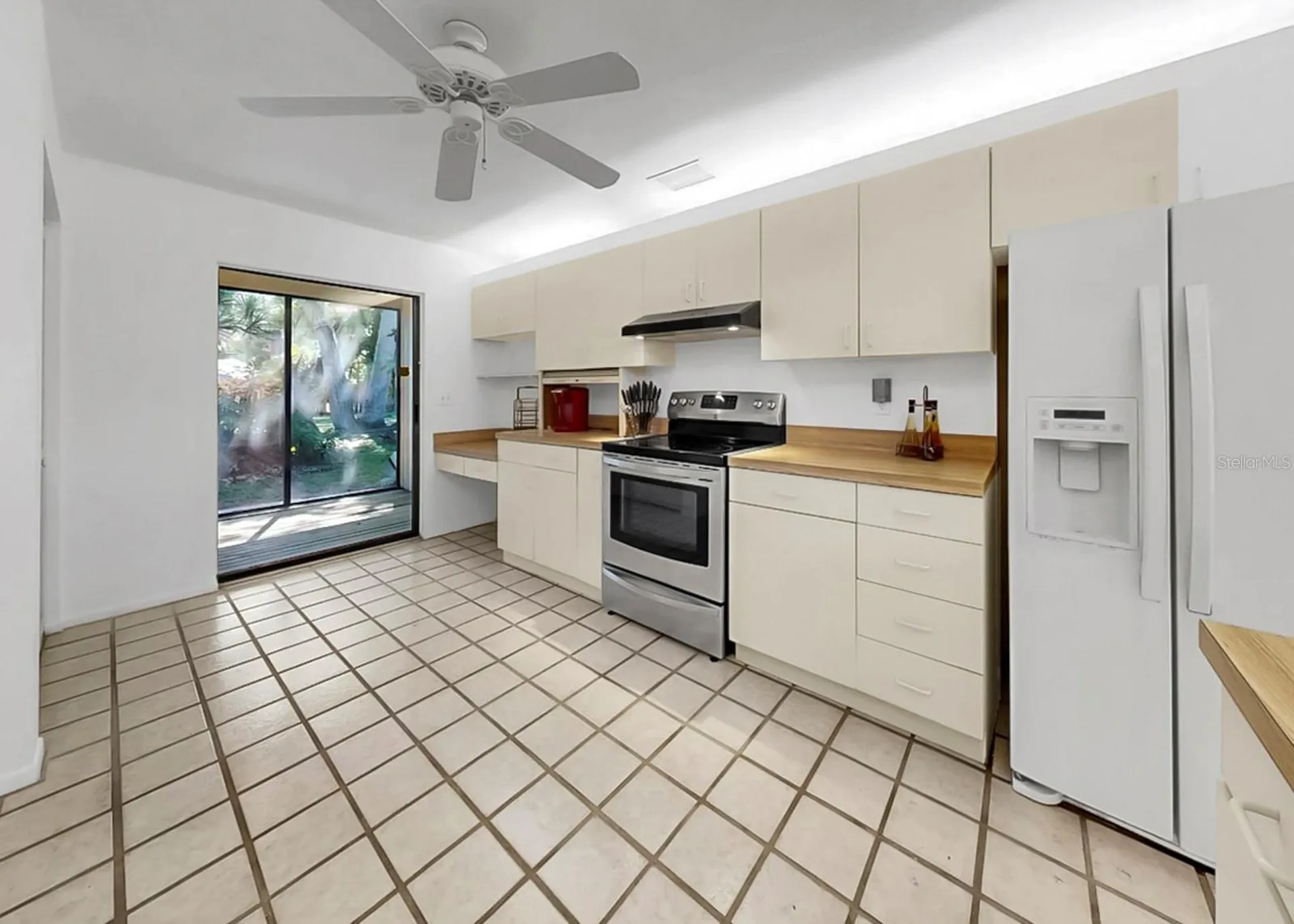 948 Winter Garden Drive Sarasota FL 34243