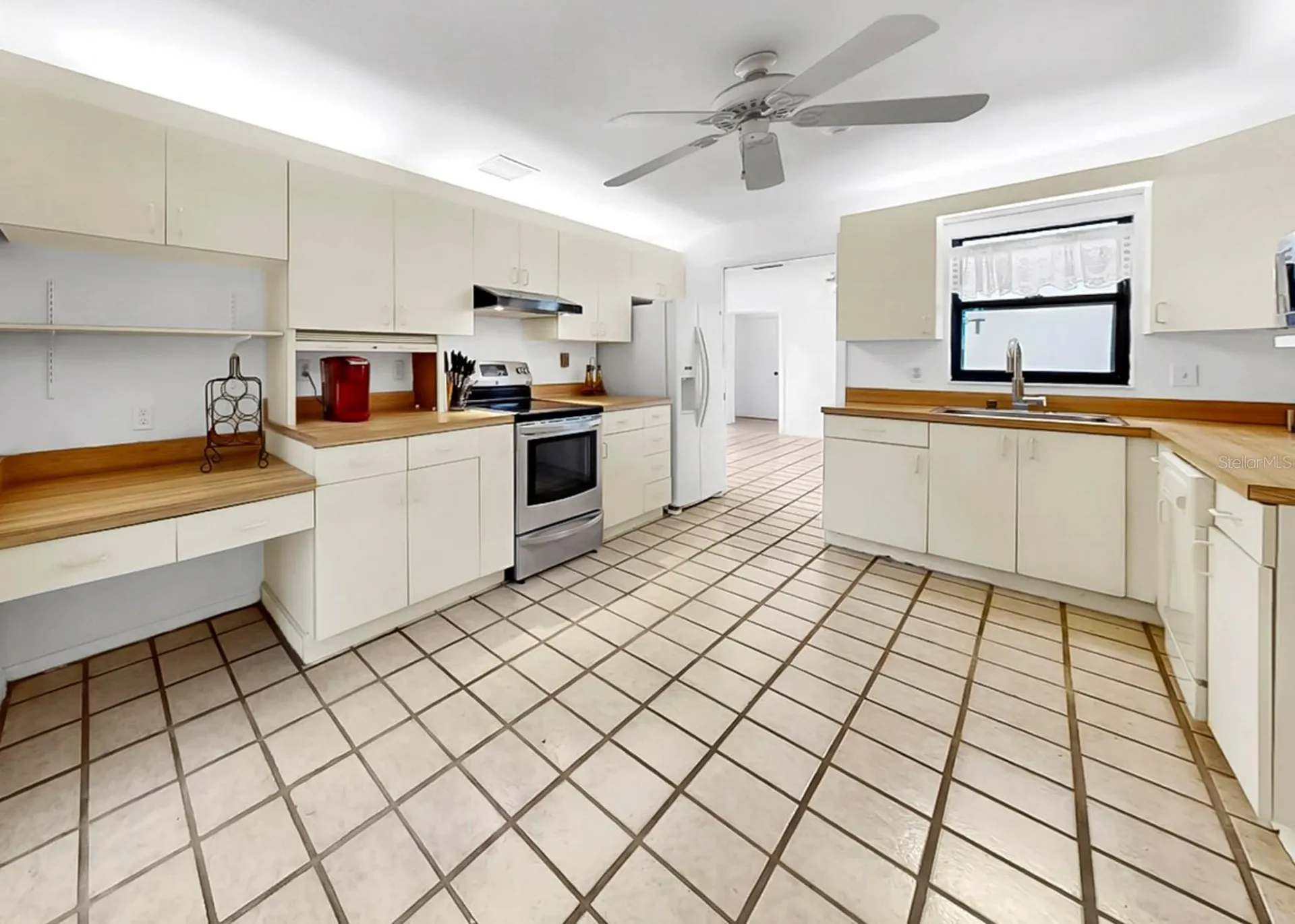 948 Winter Garden Drive Sarasota FL 34243