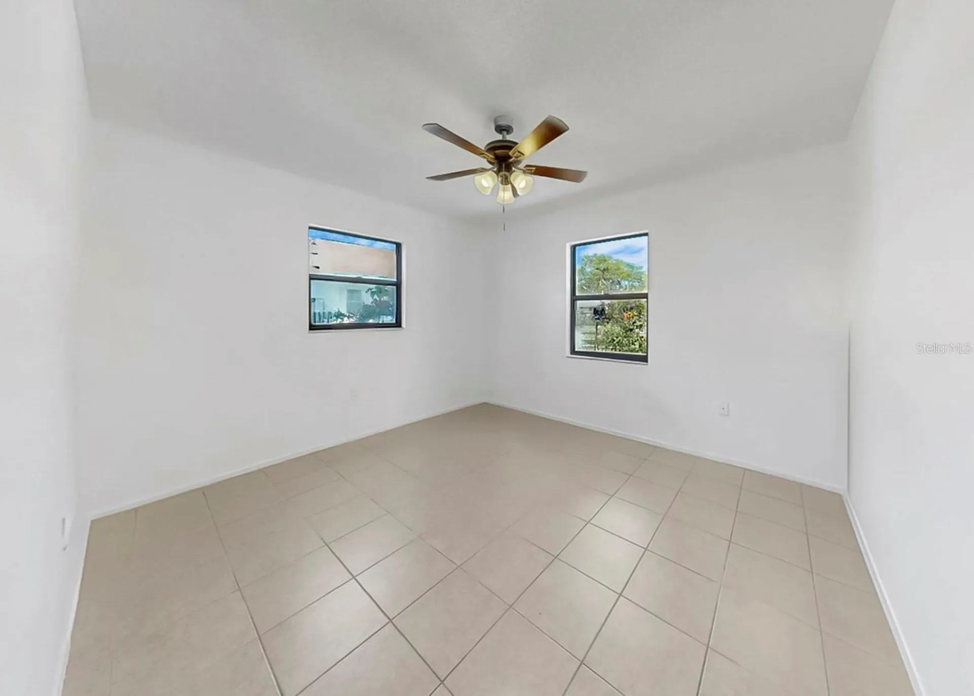 948 Winter Garden Drive Sarasota FL 34243