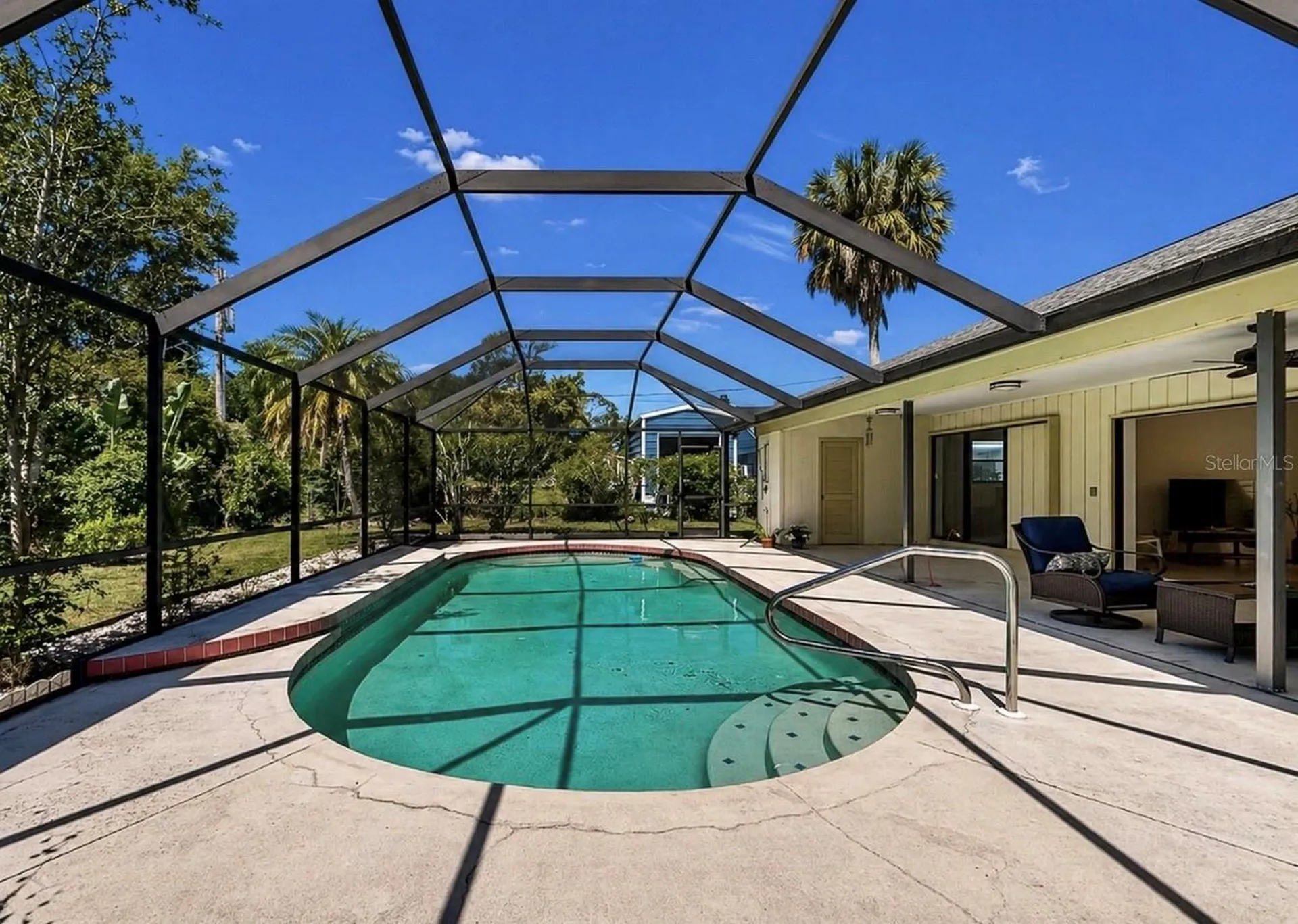948 Winter Garden Drive Sarasota FL 34243