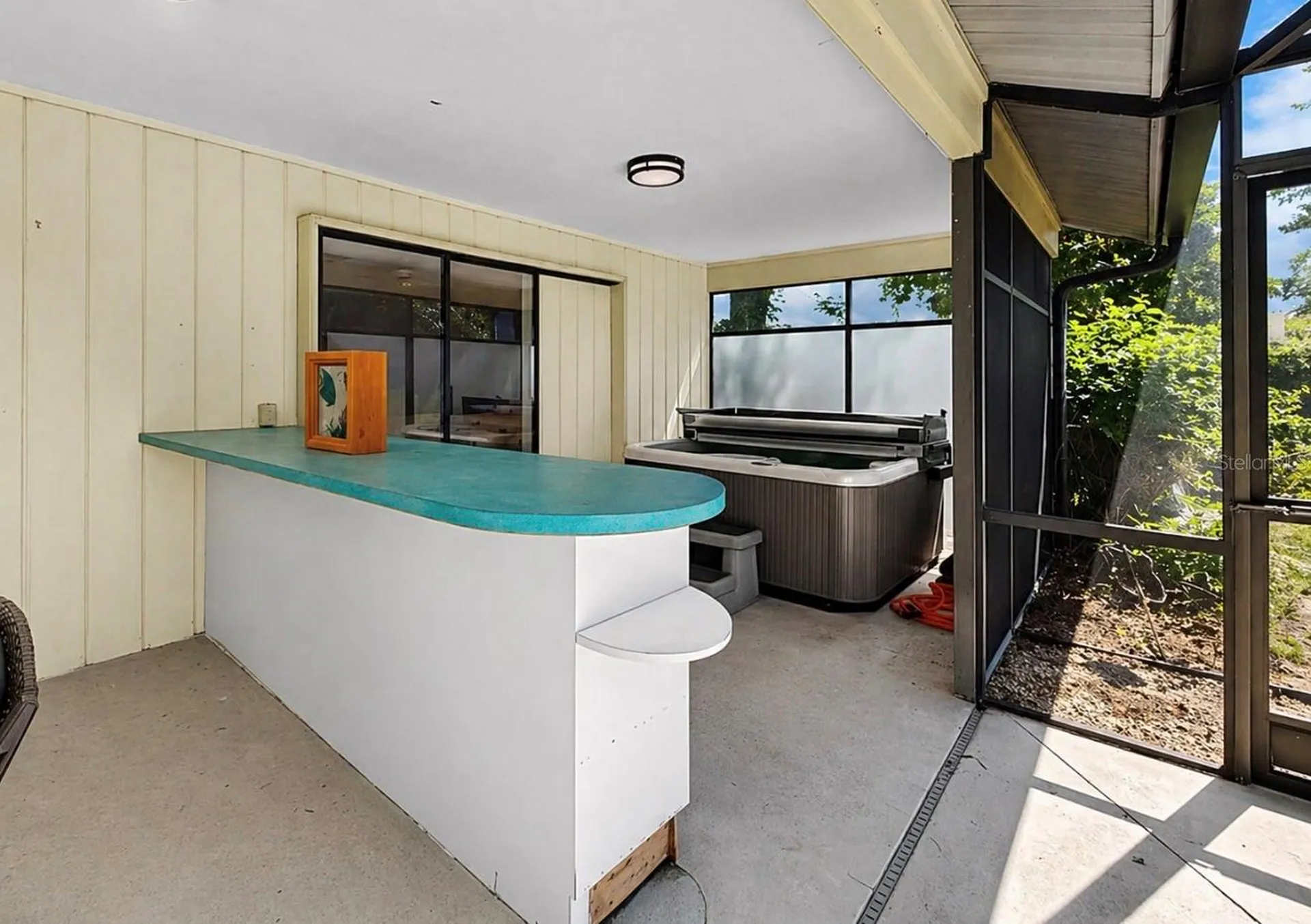 948 Winter Garden Drive Sarasota FL 34243