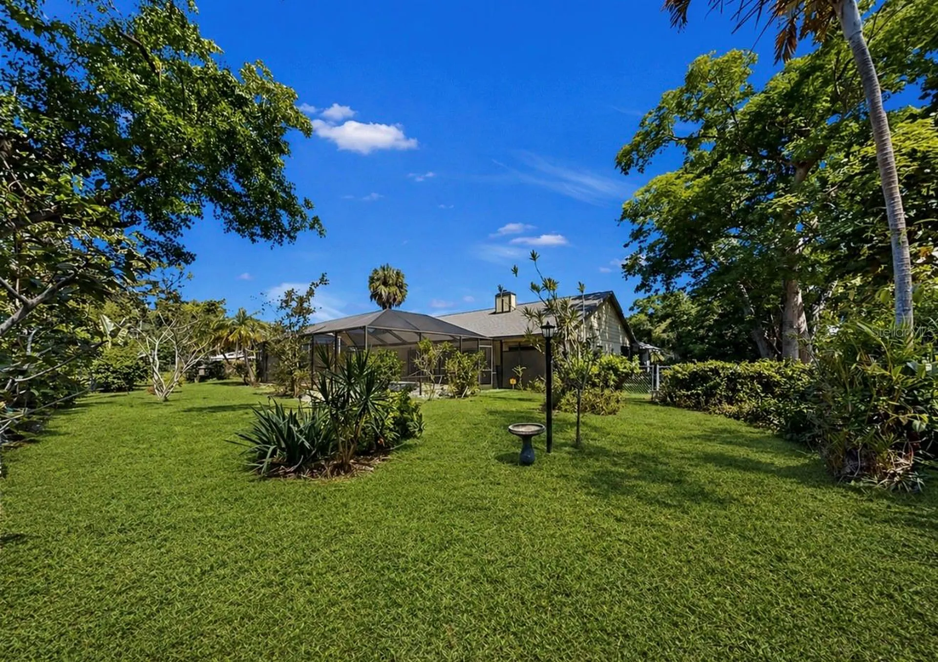 948 Winter Garden Drive Sarasota FL 34243
