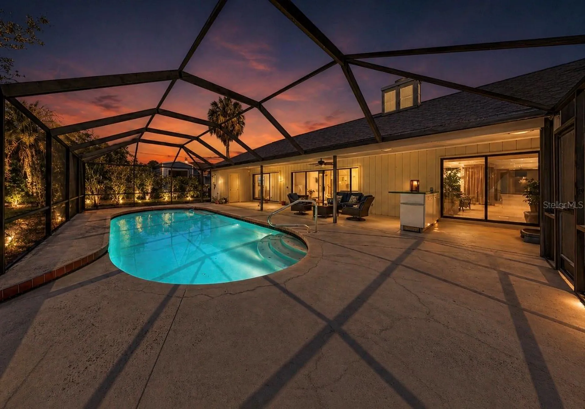 948 Winter Garden Drive Sarasota FL 34243