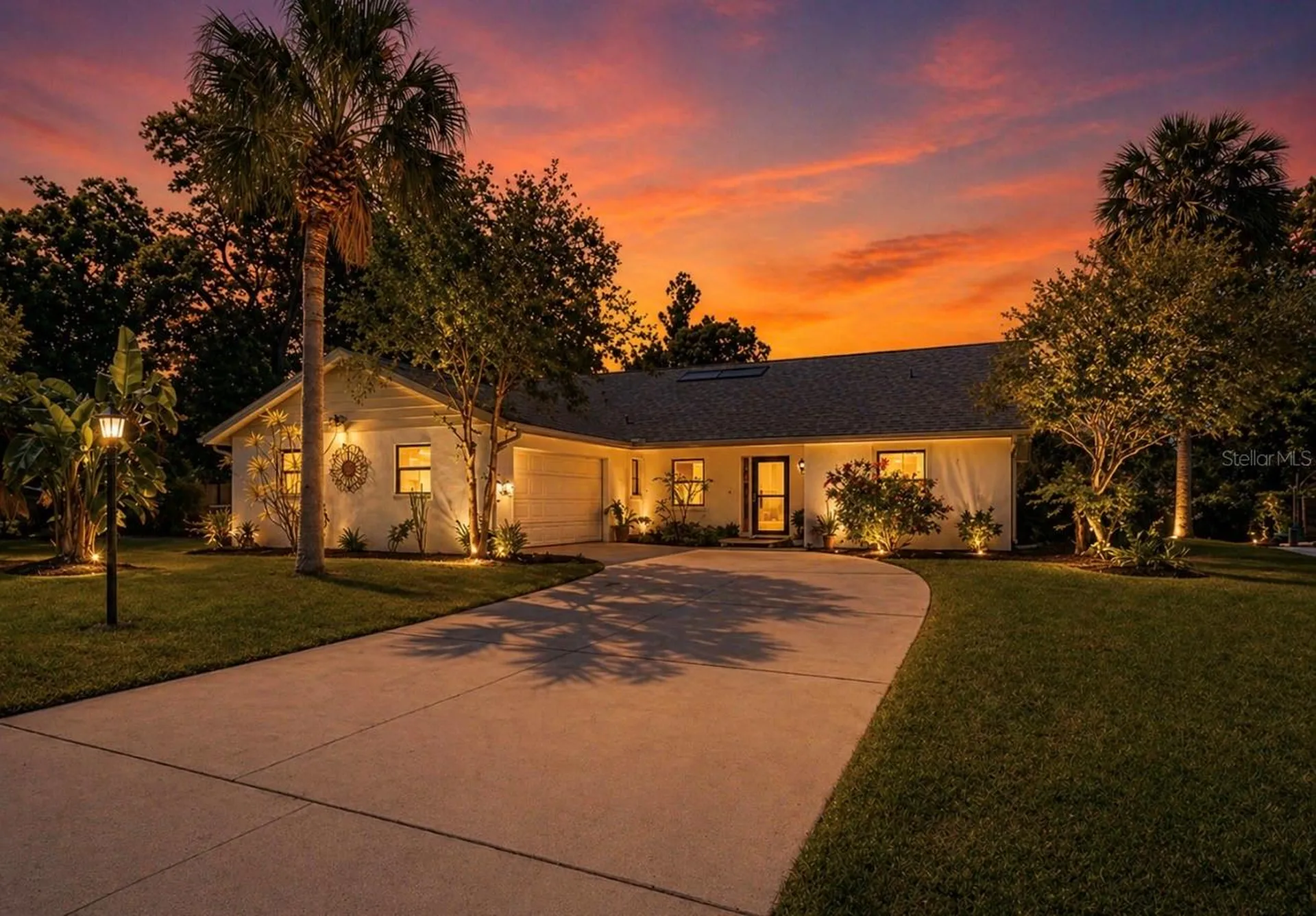 948 Winter Garden Drive Sarasota FL 34243