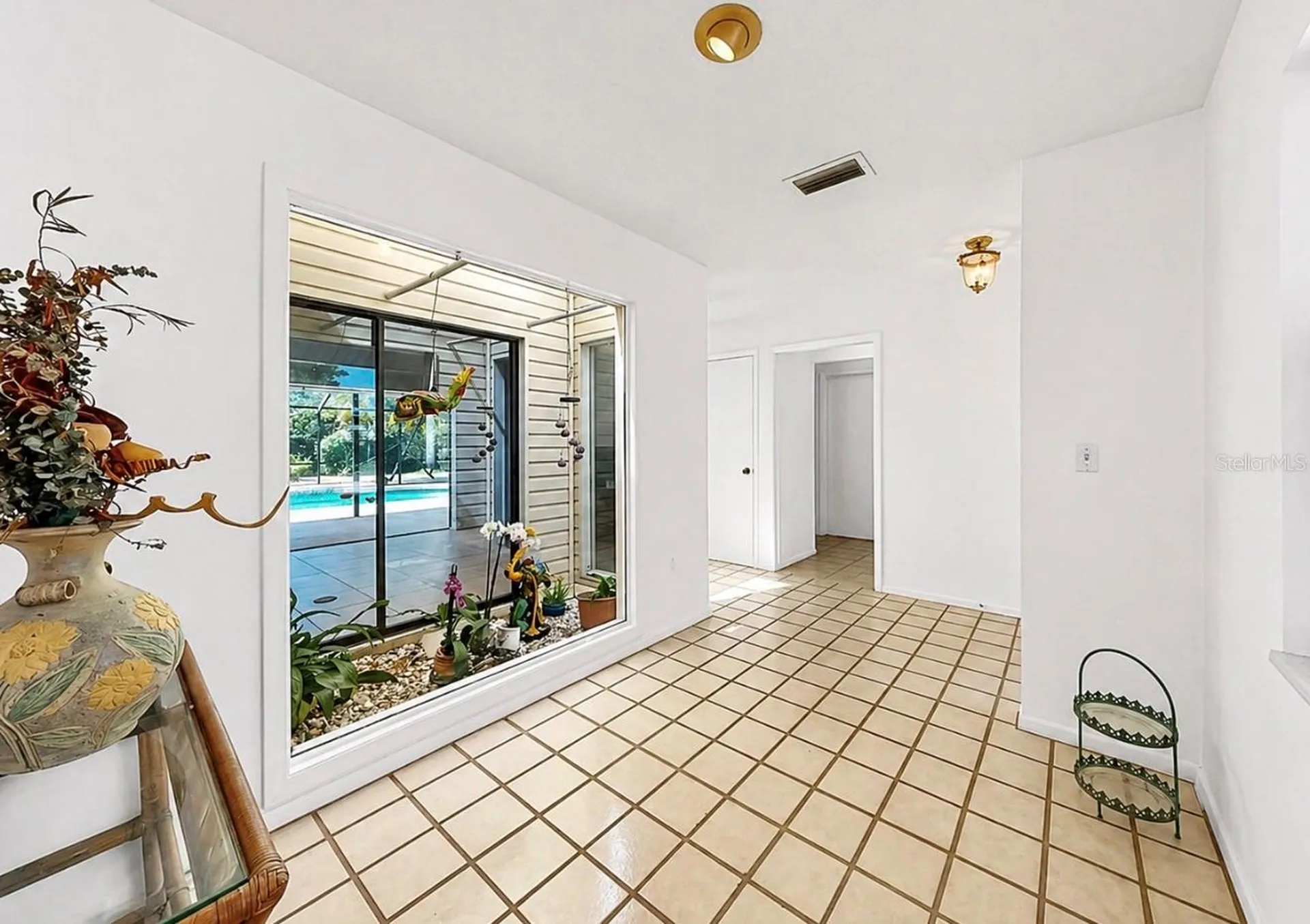 948 Winter Garden Drive Sarasota FL 34243
