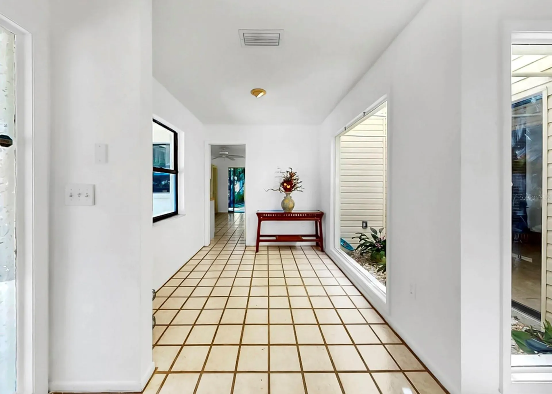 948 Winter Garden Drive Sarasota FL 34243