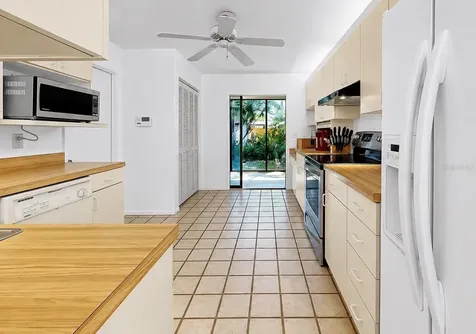 948 Winter Garden Drive Sarasota FL 34243