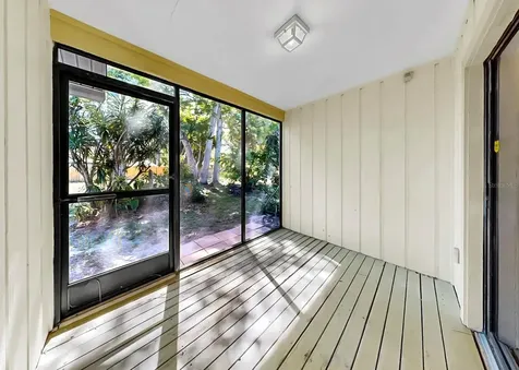 948 Winter Garden Drive Sarasota FL 34243