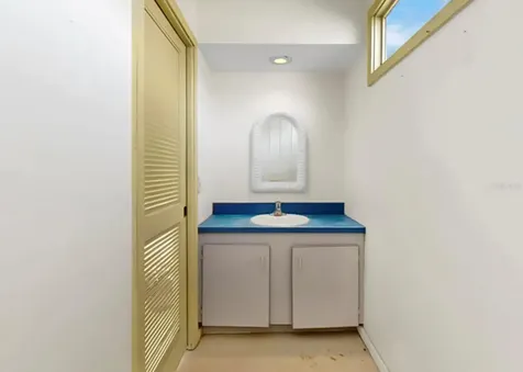 948 Winter Garden Drive Sarasota FL 34243