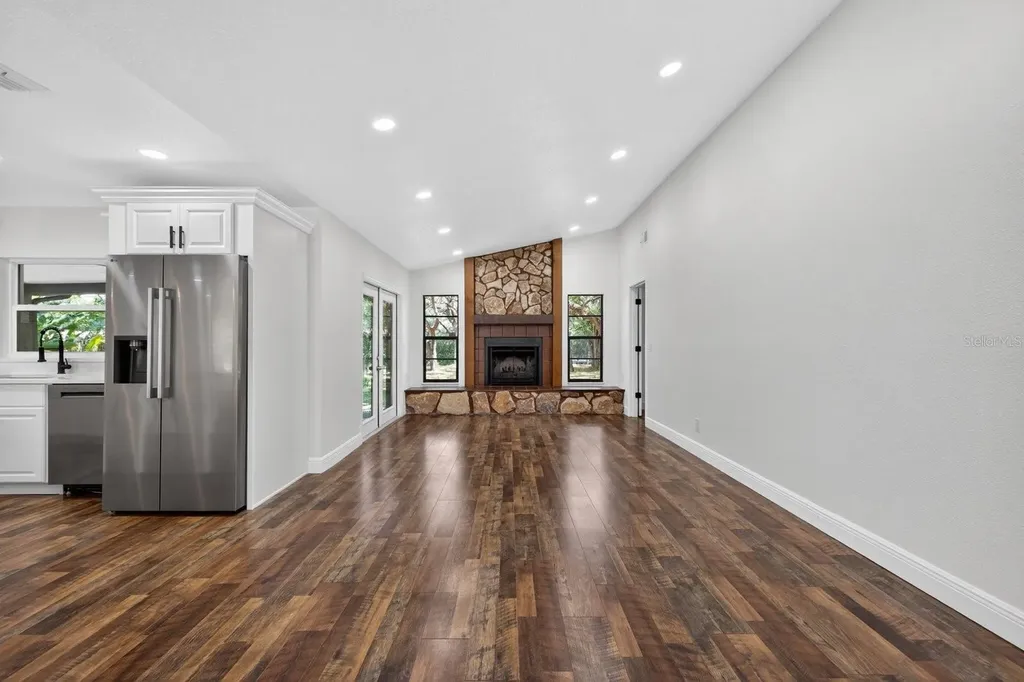 56 Bay Woods Drive Safety Harbor FL 34695