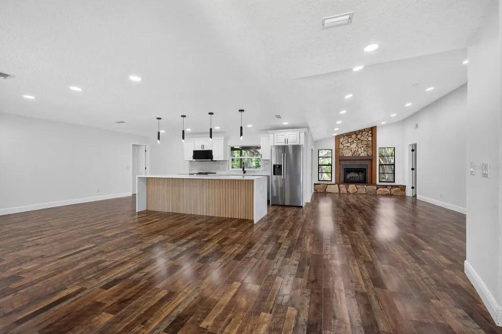 56 Bay Woods Drive Safety Harbor FL 34695